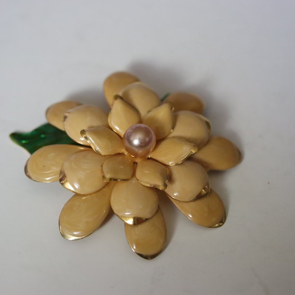Vintage Signed Joan Rivers Flower Enamel Brooch Yellow Beige Green